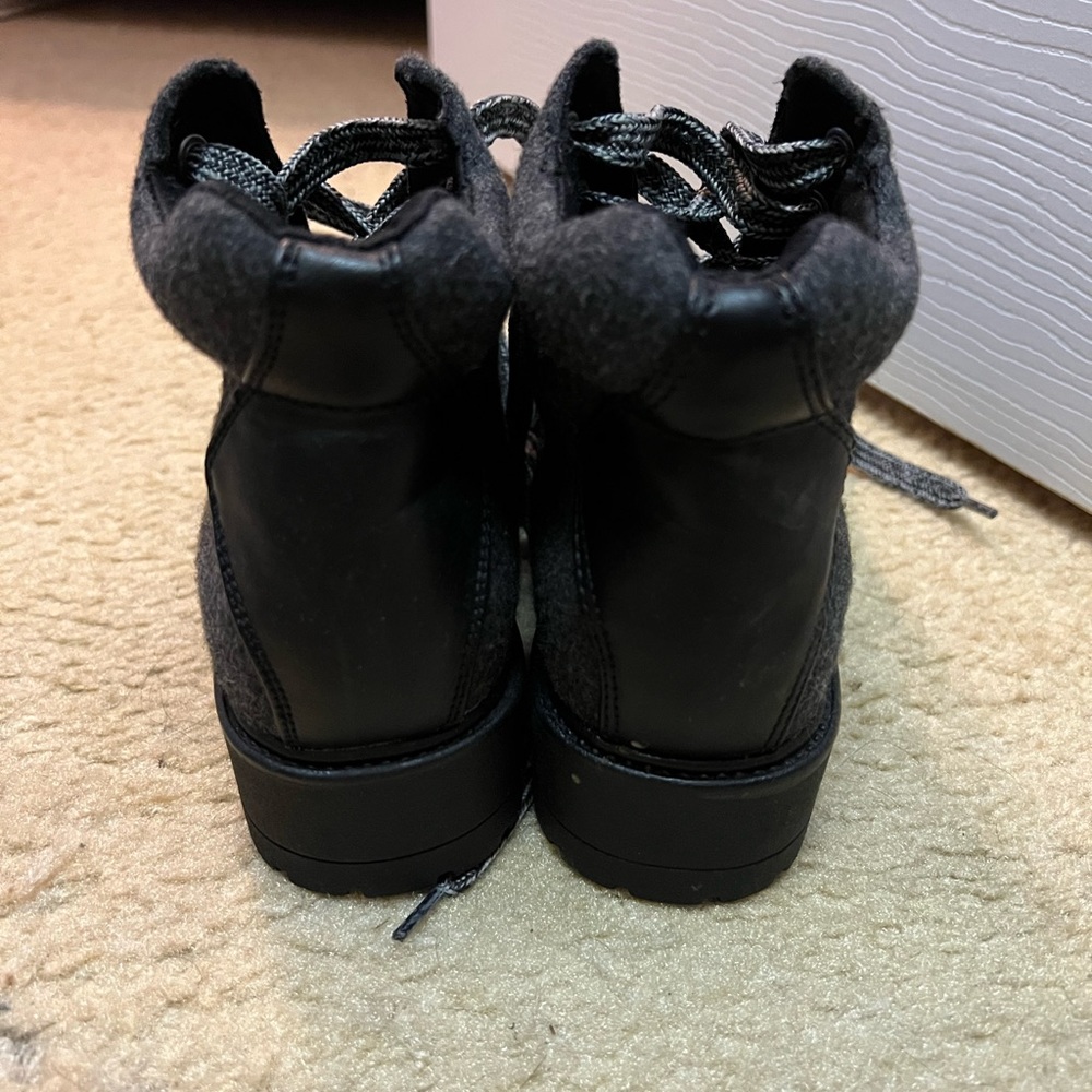 Boots - Picture 3 of 3